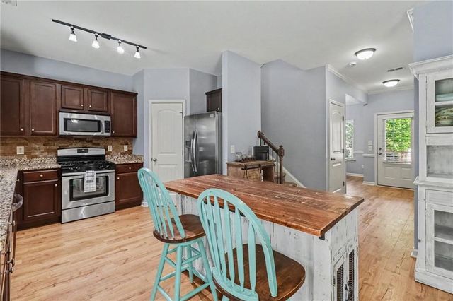 252 Parkmont Way, Dallas, GA 30132