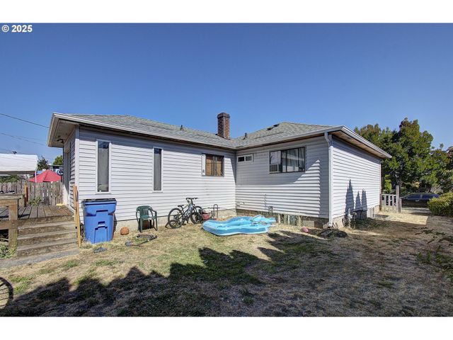 705 W 29TH St, Vancouver, WA 98660