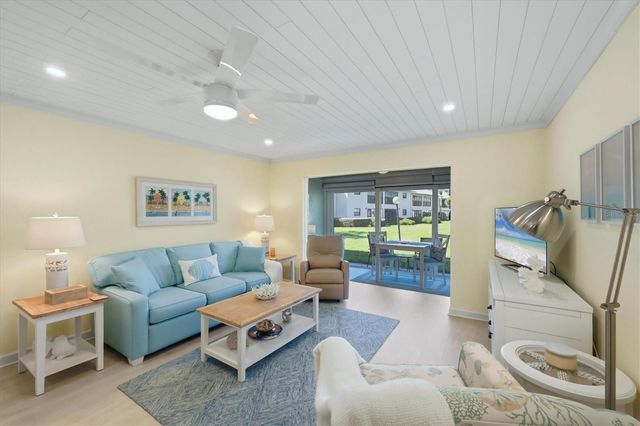 380 THREE LAKES LANE A, Venice, FL 34285