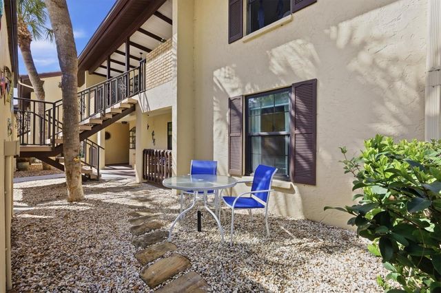 380 THREE LAKES LANE A, Venice, FL 34285