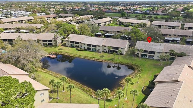 380 THREE LAKES LANE A, Venice, FL 34285
