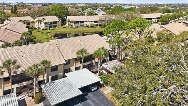380 THREE LAKES LANE A, Venice, FL 34285