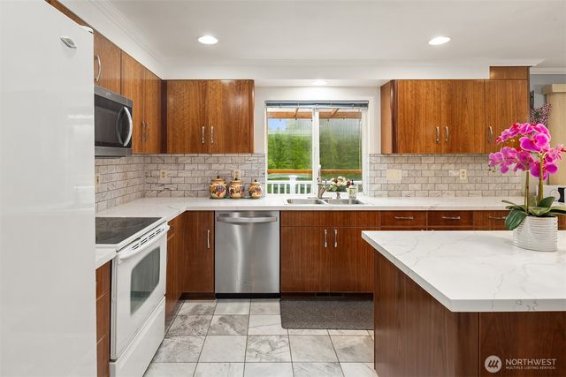 11426 81st Place S, Seattle, WA 98178