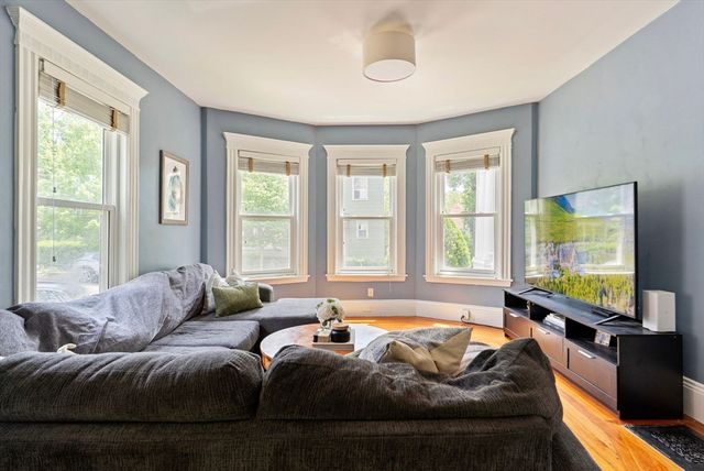 39 Mellen St 1, Boston, MA 02124
