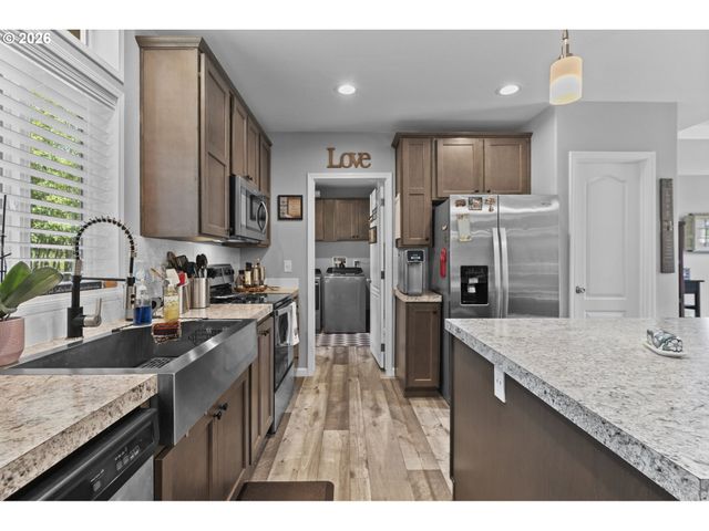 458 N 50TH Ave, Longview, WA 98632