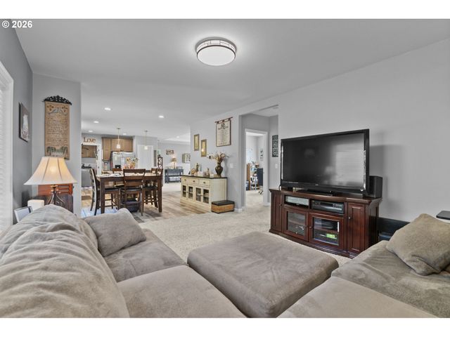 458 N 50TH Ave, Longview, WA 98632