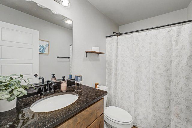 5901 NW Grant Street, Bentonville, AR 72713