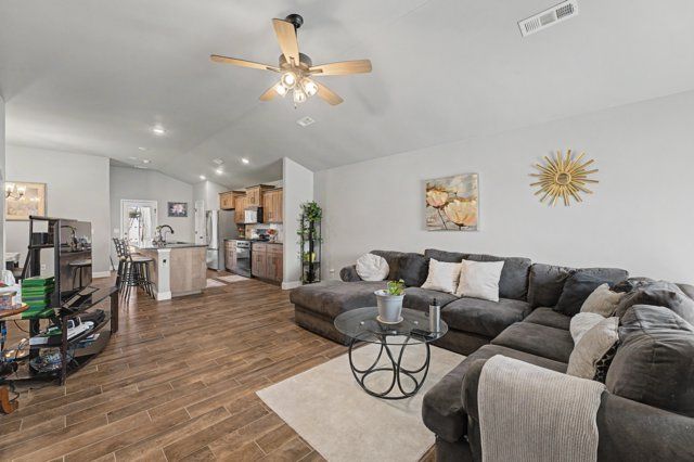 5901 NW Grant Street, Bentonville, AR 72713