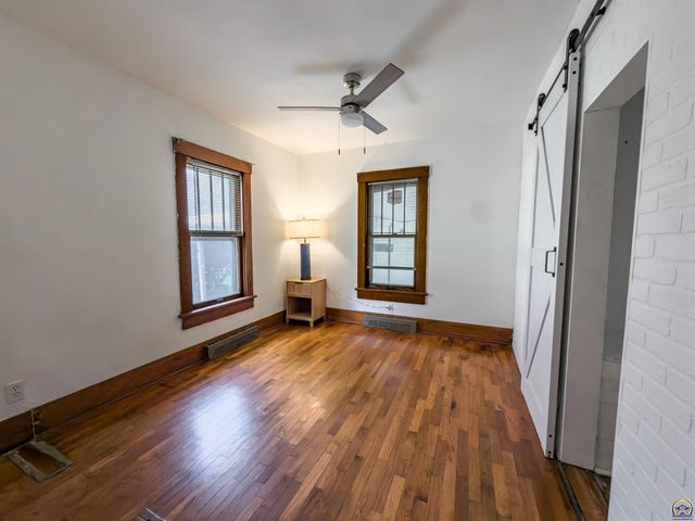 120 NW Knox AVE, Topeka, KS 66606