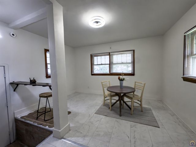 120 NW Knox AVE, Topeka, KS 66606
