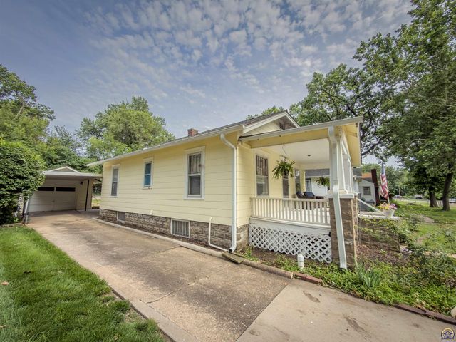 120 NW Knox AVE, Topeka, KS 66606