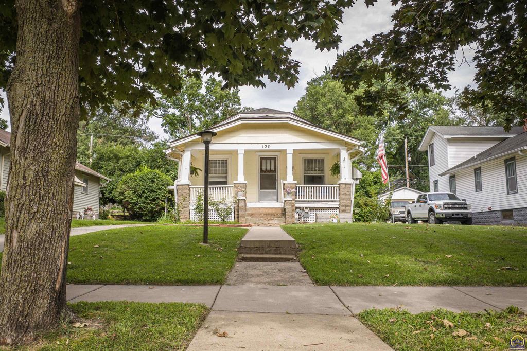 120 NW Knox AVE, Topeka, KS 66606