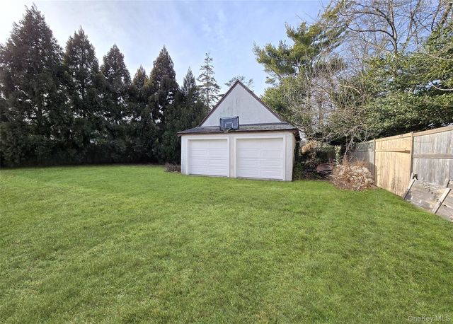 410 Greene Avenue, Sayville, NY 11782