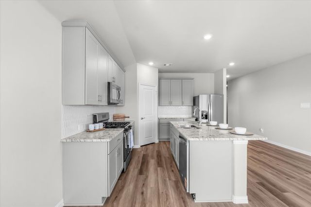 6653 Valley Lake Lane, Fort Worth, TX 76036