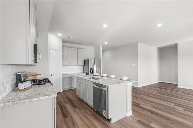 6653 Valley Lake Lane, Fort Worth, TX 76036