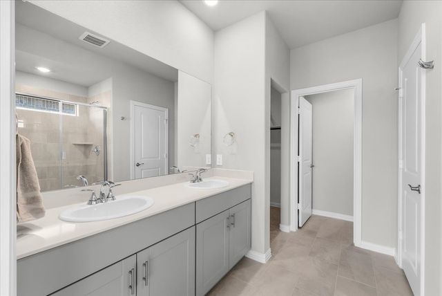 6653 Valley Lake Lane, Fort Worth, TX 76036