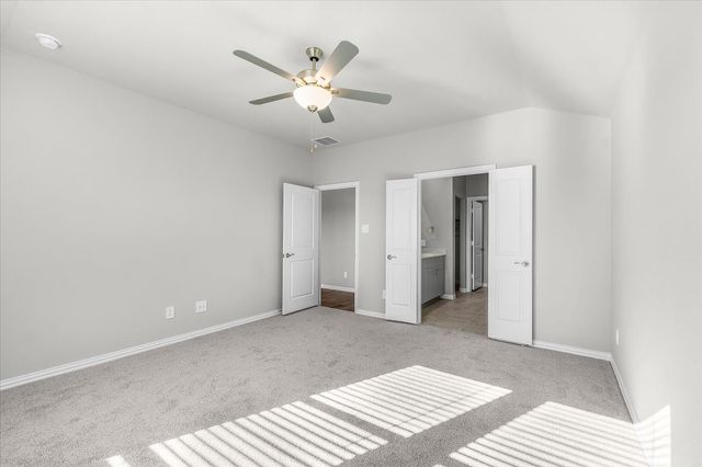 6653 Valley Lake Lane, Fort Worth, TX 76036