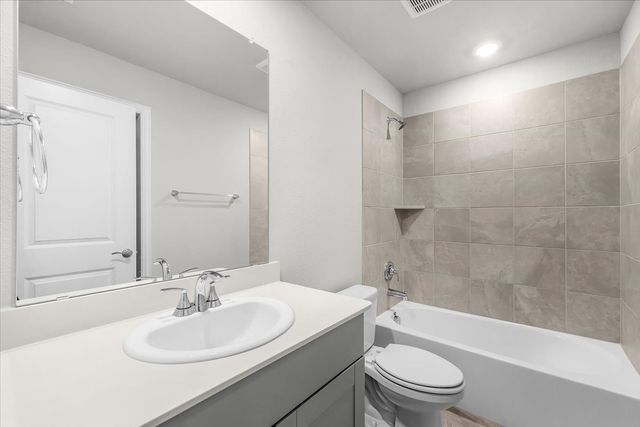 6653 Valley Lake Lane, Fort Worth, TX 76036