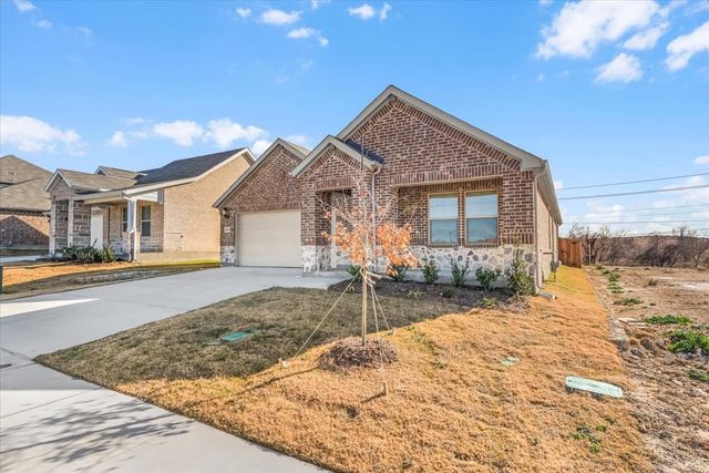 6653 Valley Lake Lane, Fort Worth, TX 76036