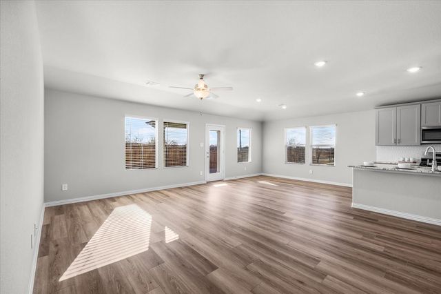 6653 Valley Lake Lane, Fort Worth, TX 76036