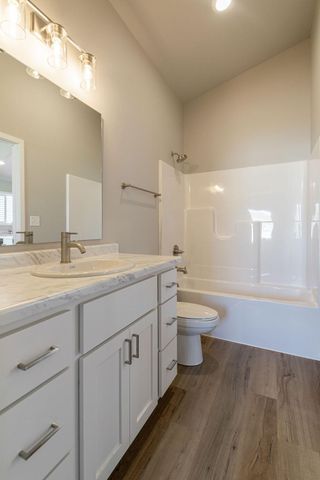 6211 87th Avenue S, Horace, ND 58047