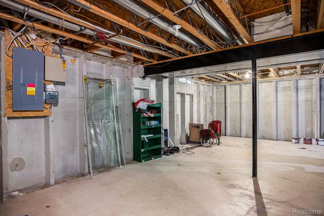 49620 Dunhill Drive, Macomb Township, MI 48044