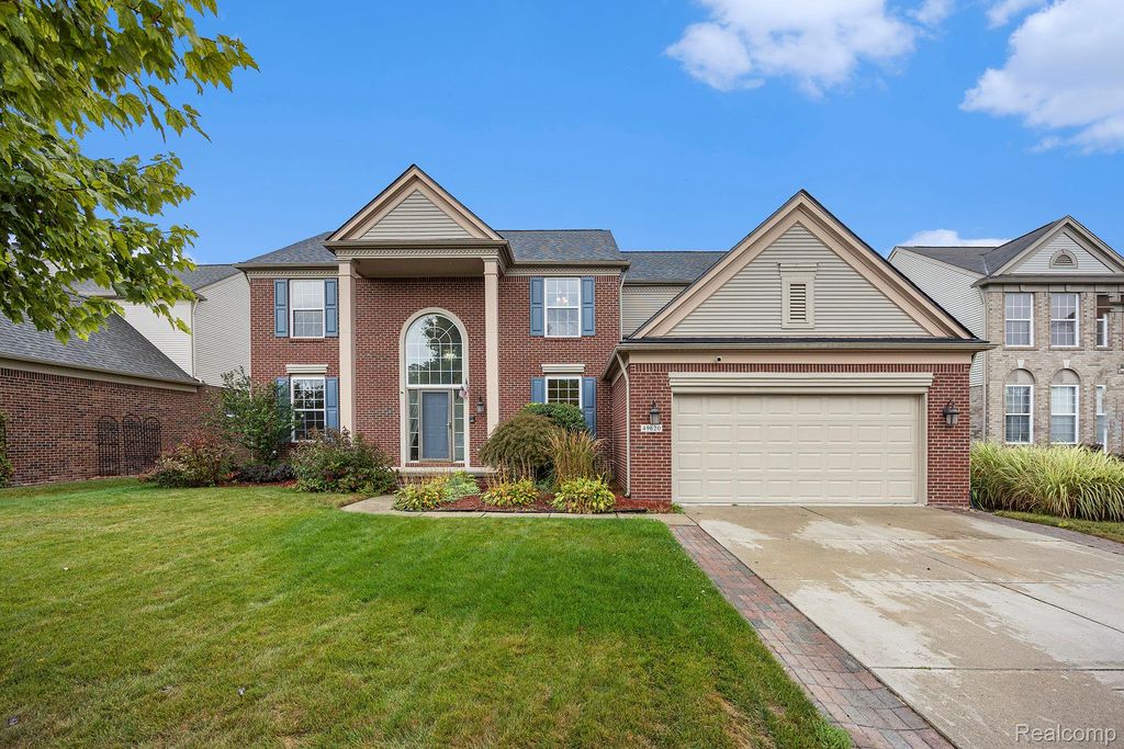 49620 Dunhill Drive, Macomb Township, MI 48044