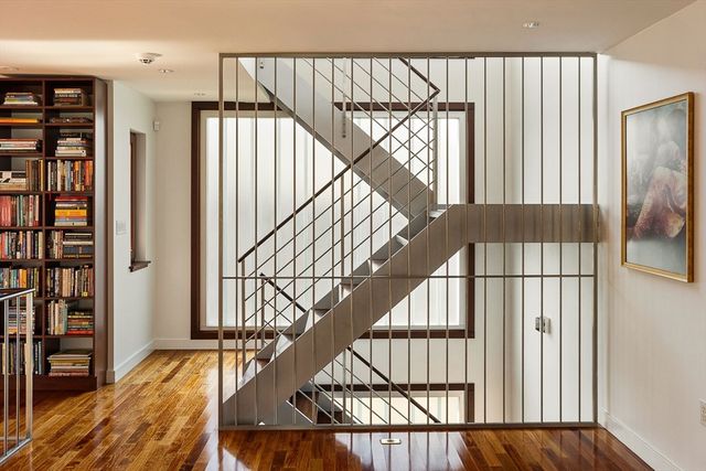 10 Newell St, Cambridge, MA 02140