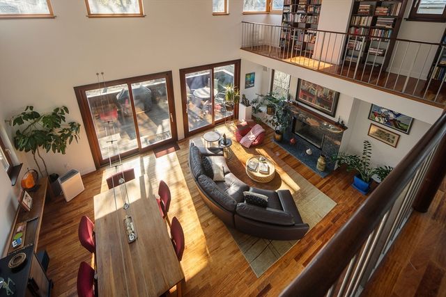 10 Newell St, Cambridge, MA 02140