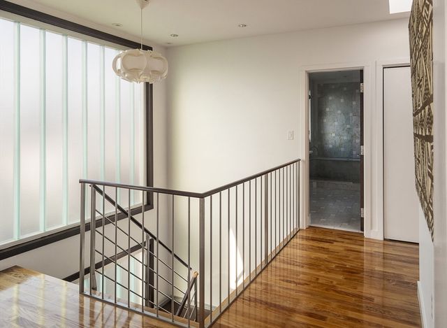 10 Newell St, Cambridge, MA 02140