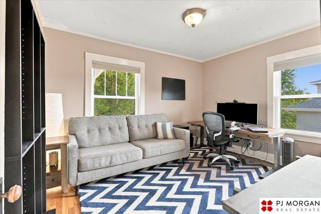 5108 California Street, Omaha, NE 68132
