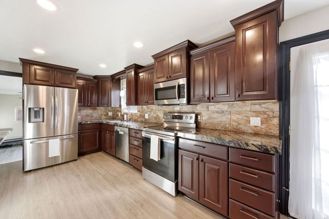 5496 S BASTILE DR, Taylorsville, UT 84129