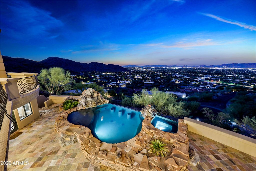 4615 E WHITE Drive, Paradise Valley, AZ 85253