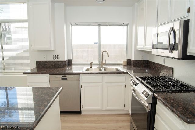 1417 Country Hollow Drive, Las Vegas, NV 89117