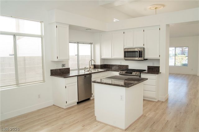 1417 Country Hollow Drive, Las Vegas, NV 89117