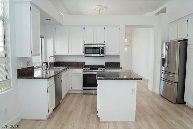 1417 Country Hollow Drive, Las Vegas, NV 89117