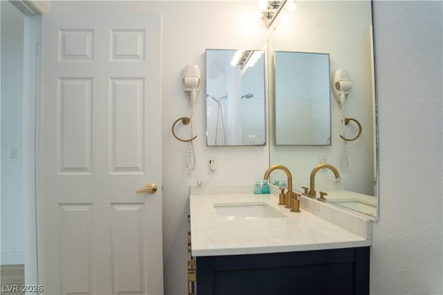 1417 Country Hollow Drive, Las Vegas, NV 89117