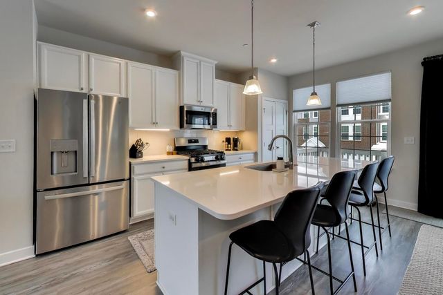 187 Canterbury Way 3D, Lake Zurich, IL 60047