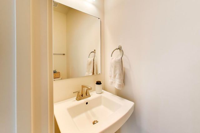 187 Canterbury Way 3D, Lake Zurich, IL 60047