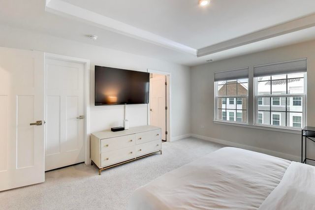 187 Canterbury Way 3D, Lake Zurich, IL 60047