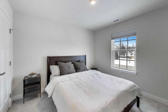 187 Canterbury Way 3D, Lake Zurich, IL 60047