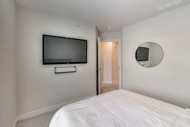 187 Canterbury Way 3D, Lake Zurich, IL 60047