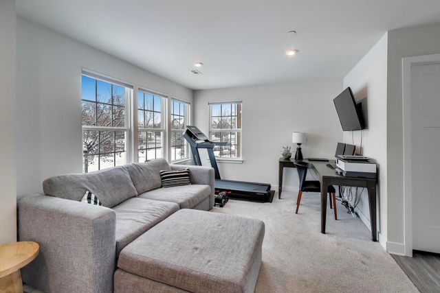 187 Canterbury Way 3D, Lake Zurich, IL 60047