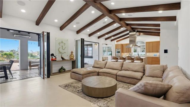 44 Drakes Bay Drive, Corona Del Mar, CA 92625