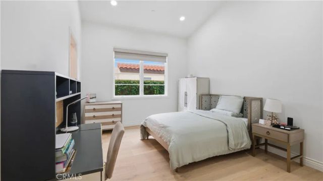 44 Drakes Bay Drive, Corona Del Mar, CA 92625