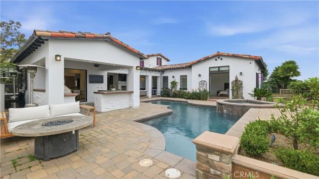 44 Drakes Bay Drive, Corona Del Mar, CA 92625