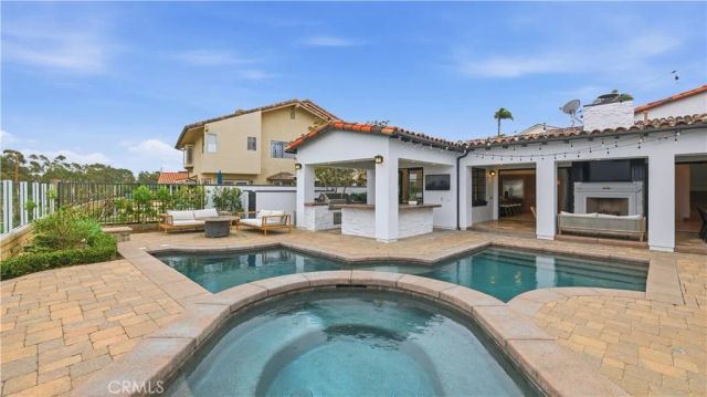 44 Drakes Bay Drive, Corona Del Mar, CA 92625