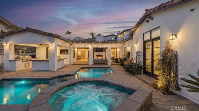 44 Drakes Bay Drive, Corona Del Mar, CA 92625