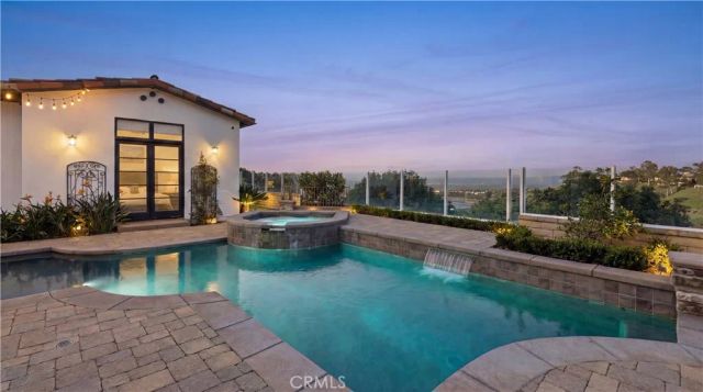 44 Drakes Bay Drive, Corona Del Mar, CA 92625
