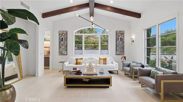 44 Drakes Bay Drive, Corona Del Mar, CA 92625